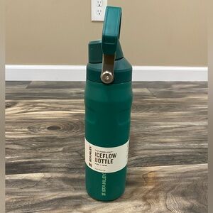 STANLEY || Ice Flow Bottle